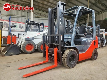 Toyota 02-8FD15: Xe Nâng Máy Dầu 1.5 Tấn 3m