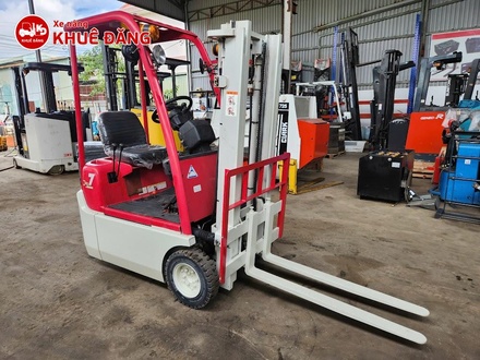 Xe nâng điện mini ngồi lái 700kg nâng cao 2.5m