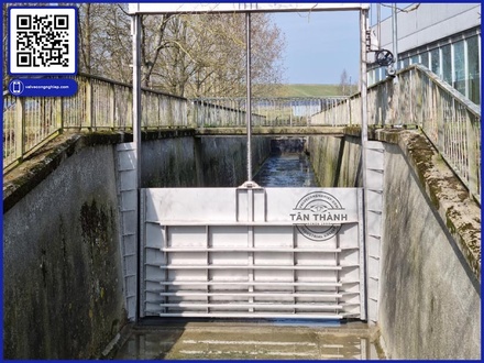 VAN CỬA PHAI PENSTOCK LÀ GÌ? CẤU TẠO, NGUYÊN LÝ HOẠT ĐỘNG VÀ ỨNG DỤNG